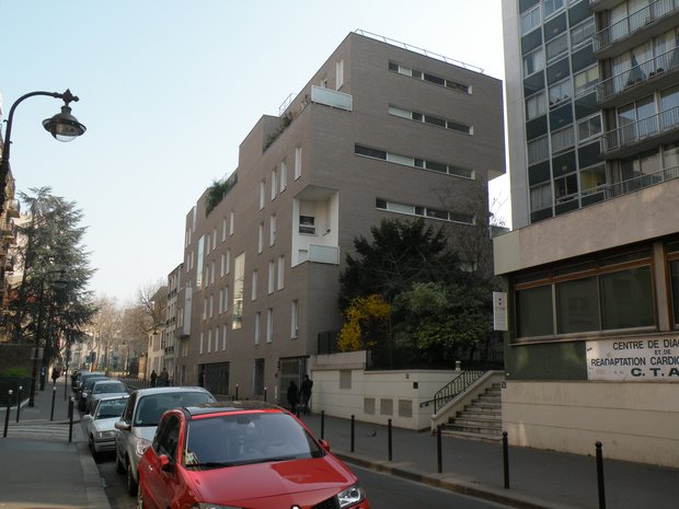  bel immeuble récent, passage Trubert-Bellier